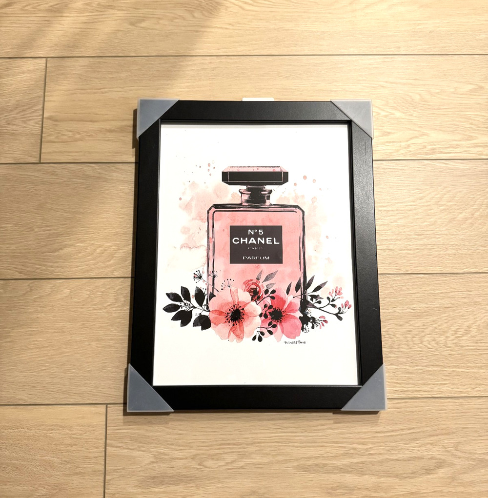 Fairchild Paris - FASHION BRAND NAMES CHANEL N 5 - Framed Wall Art - 14" x 18"